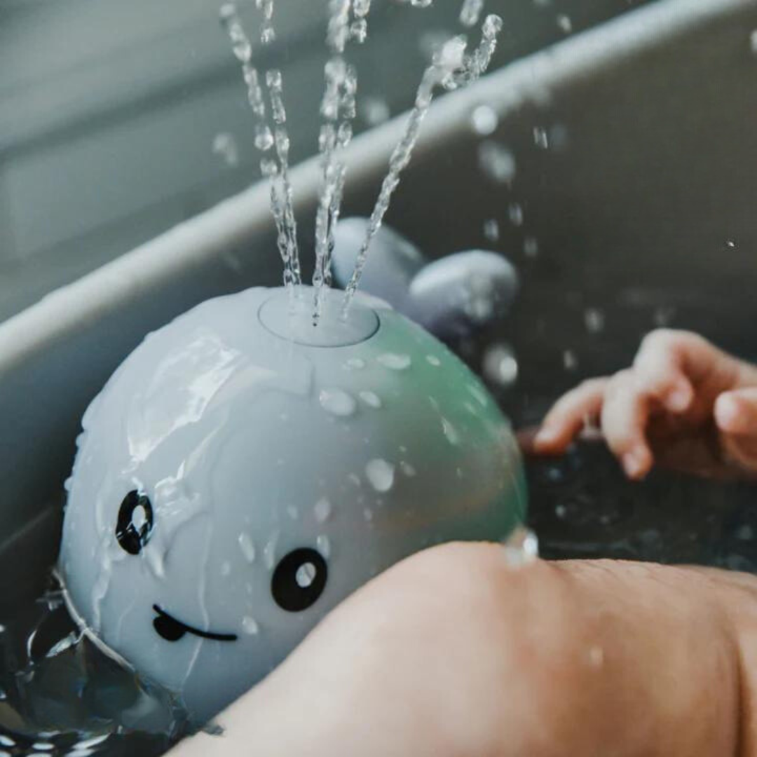 SplashyWhale